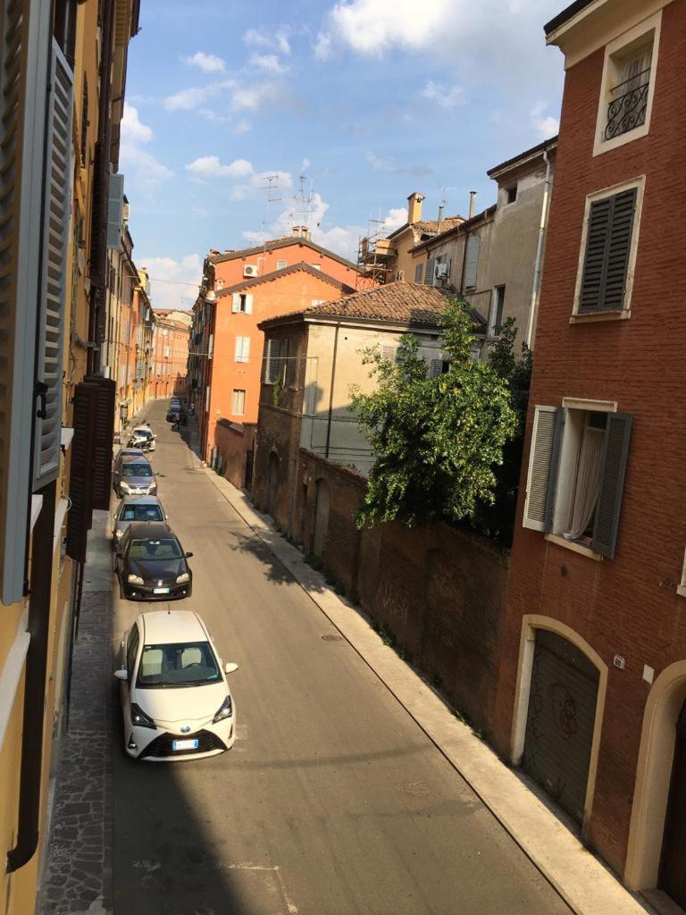 Appartamento In Pomposa, Nel Cuore Della Citta Modena Exterior foto